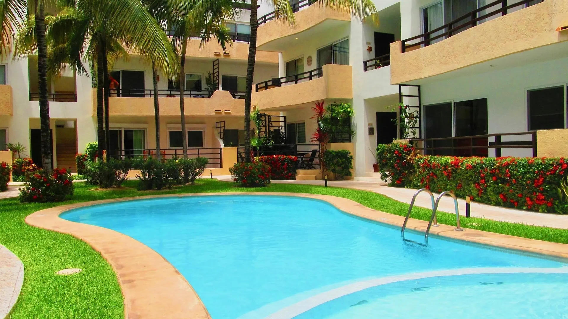 Condo Pacifico By Playa Paradise Playa del Carmen Hotel